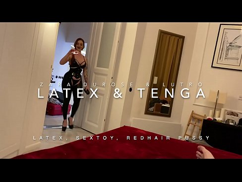 ❤️ Jaruma mai jajayen kaya sanye da rigar latex mai cin duri ☑ Batsa ️❤